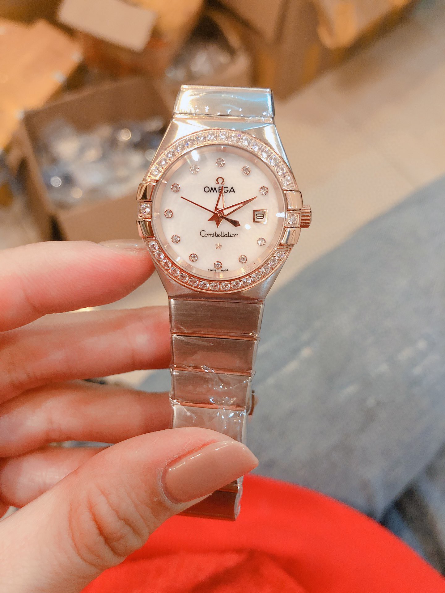 ??280 ? Constellation series ??? Swiss quartz movement ?? steel strap. New square calendar ? Gift preferred