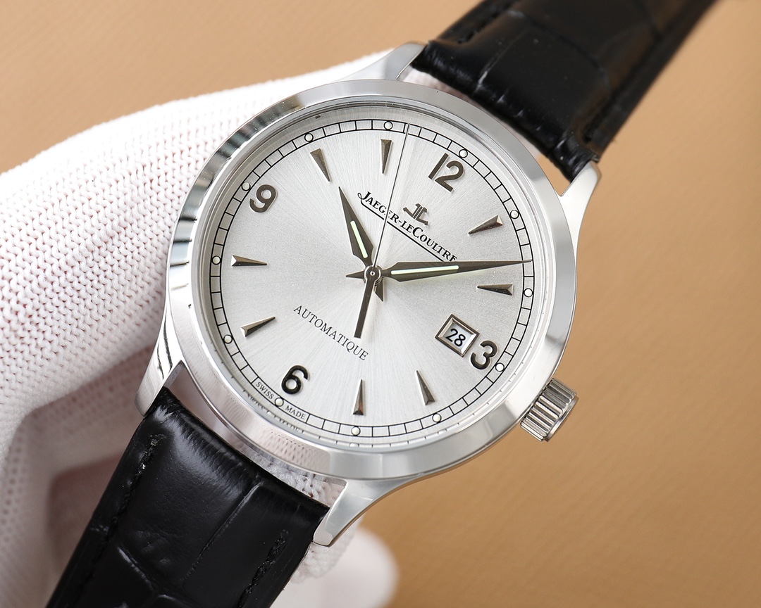 White 750- Gold 800. ??0??? LATEST ?? Jaeger-lecoultre! Top quality version ?????? New release ?, tailored for every man you deserve ?? Whether it 's classic and timeless dial design or the cool multi-faceted lines carved in stainless steel or rose gold, 