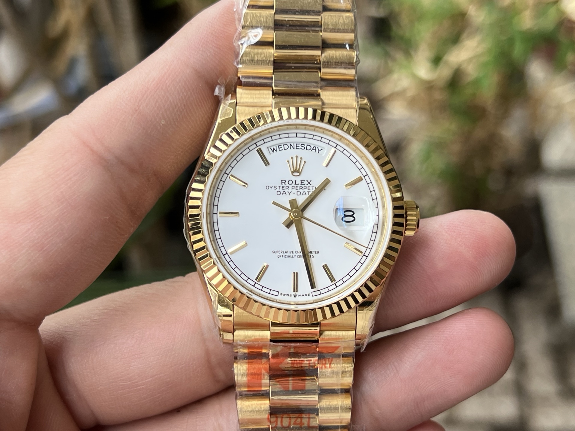 Online photo: DD36 Full Weight Edition - another super replica in cloning history: Day-Date 36 series - Full Weight edition (the official full watch weighs about 170 grams).

Breaking the limits of traditional craftsmanship: The common stainless steel mat