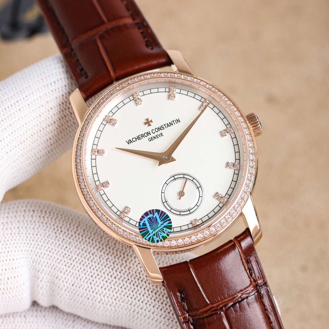 White 1000 gold 1050 diamonds ?50
Vacheron Constantin ?? Legacy Collection
Simple small three-hand style
1? : Loaded with 2824 movement: Optional (automatic mechanical, manual mechanical)
2? The 38mm watch is gentle and not jarring, can fit perfectly into