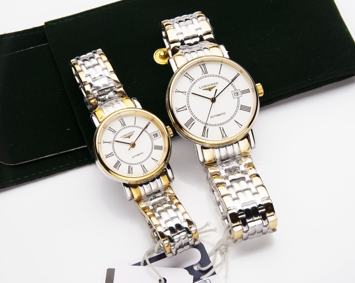 White steel: 480. Gold ?20. (Men 's optional original hollowed-out clasp ?20.)