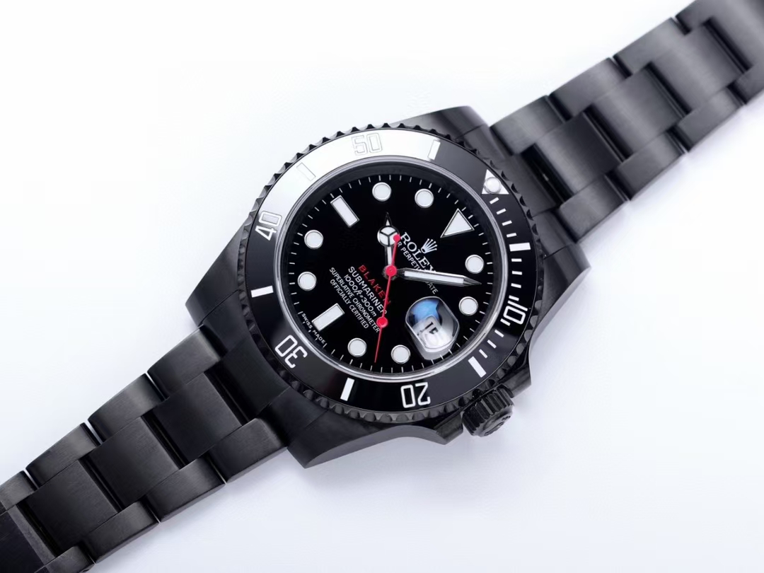 VS+ produced 1200
VS+ Factory ROLEX ??V3 latest version! Submariner BLAKEN official Obsidian version ???NK8
In sync with the original: 3135 movement, high fidelity and stable timekeeping, blue hairspring, KIF shock absorber. Submariner series 40mm
The cas