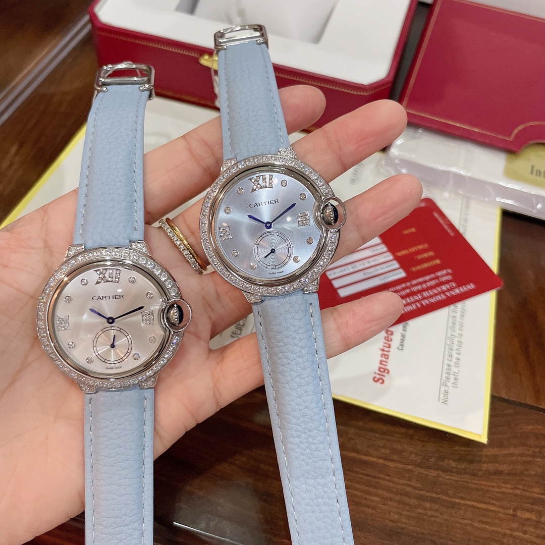 300???? Ice ?? blue New color Perfect healing color/very elegant color, just too small fresh, lychi leather soft and comfortable KEY is super high-end ?? Cartier Blue Balloon with diamonds Ice blue face single row diamonds four-corner diamonds Luxurious R