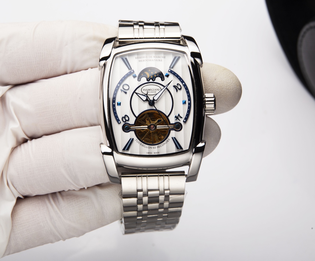 White steel 560. Gold ?20. Belt ?20.
?????? Classic reborn - PARMIGIANI Parmigiani Fang Heng collection men's watch
[Type] : Formal men 's watch (Business Fit)
[Movement] : Fully automatic mechanical movement (Shanghai Jinji, more stable timekeeping)
?? M