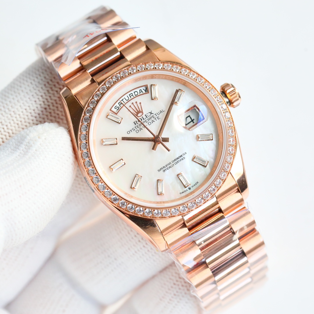 White steel 1250 All gold 1350 (round diamond plus 50 square diamond plus 100)
Rolex Day-Log 36 series
1 ? with the 2836 movement, the quality is stable and reliable;
2 ? The same thickness as the original 11mm ultra-thin: case diameter 36mm; [Correcting 