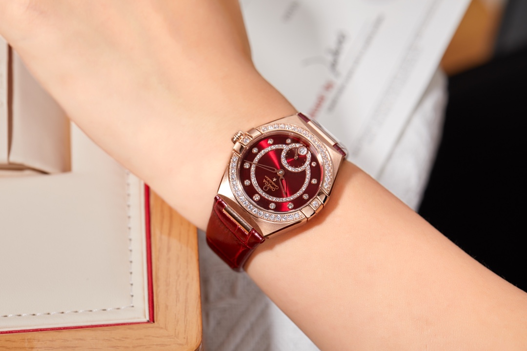 ?? White Light 670 Golden Light 700 Diamond 750 Omega Constellation ?? New ladies' watch [Fifth generation]
MF factory mechanical high version in full stock ? ? Original one-to-one finished ? ?
The timeless and charming design of the Omega Constellation c