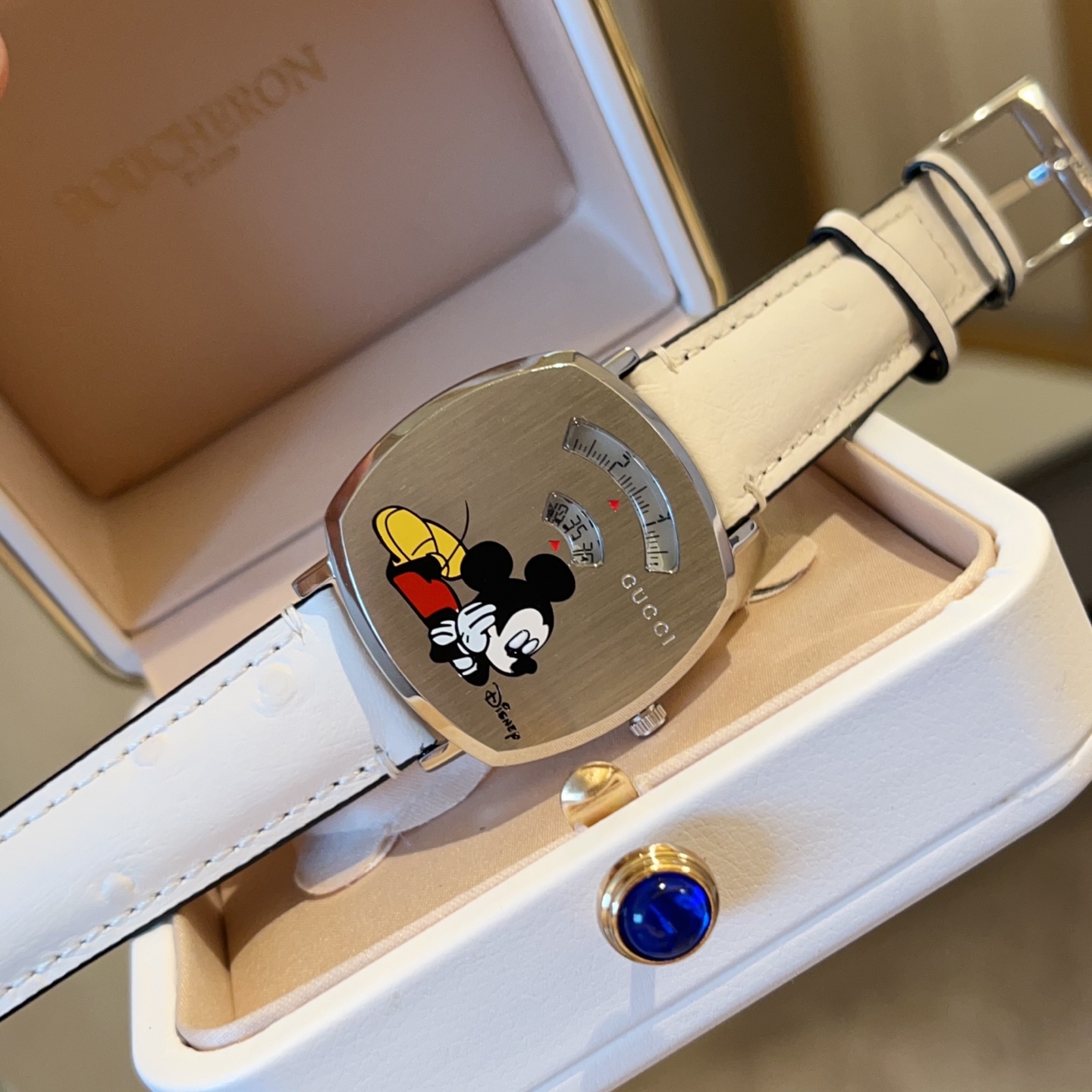 ?? 300
Super cute Mickey is here! 35mm 3
GUCCI -GUCCI Unisex Disney x Gucci Grip Collection Watch Disney x GucciDisney, stainless steel case, two Windows showing hours and minutes, Ronda quartz movement, one of the most beautiful watches Guci has produced