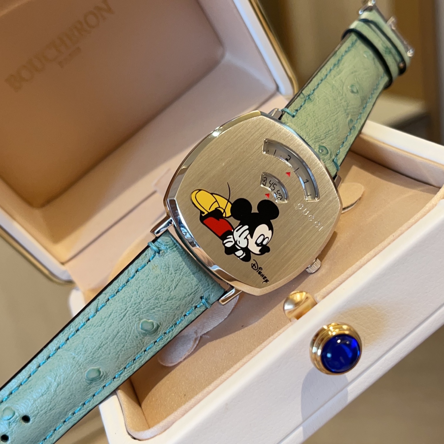 ?? 300
Super cute Mickey is here! 35mm 3
GUCCI -GUCCI Unisex Disney x Gucci Grip Collection Watch Disney x GucciDisney, stainless steel case, two Windows showing hours and minutes, Ronda quartz movement, one of the most beautiful watches Guci has produced