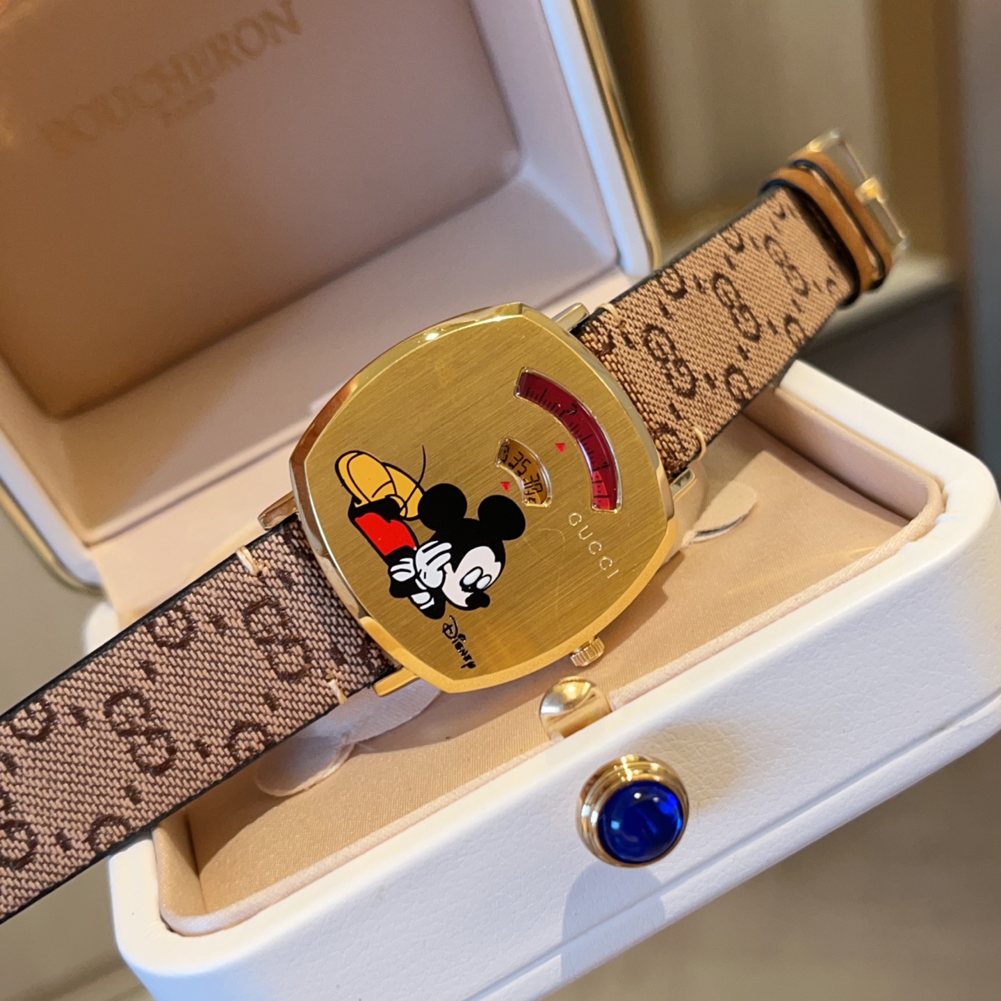 ?? 300
Super cute Mickey is here! 35mm 3
GUCCI -GUCCI Unisex Disney x Gucci Grip Collection Watch Disney x GucciDisney, stainless steel case, two Windows showing hours and minutes, Ronda quartz movement, one of the most beautiful watches Guci has produced
