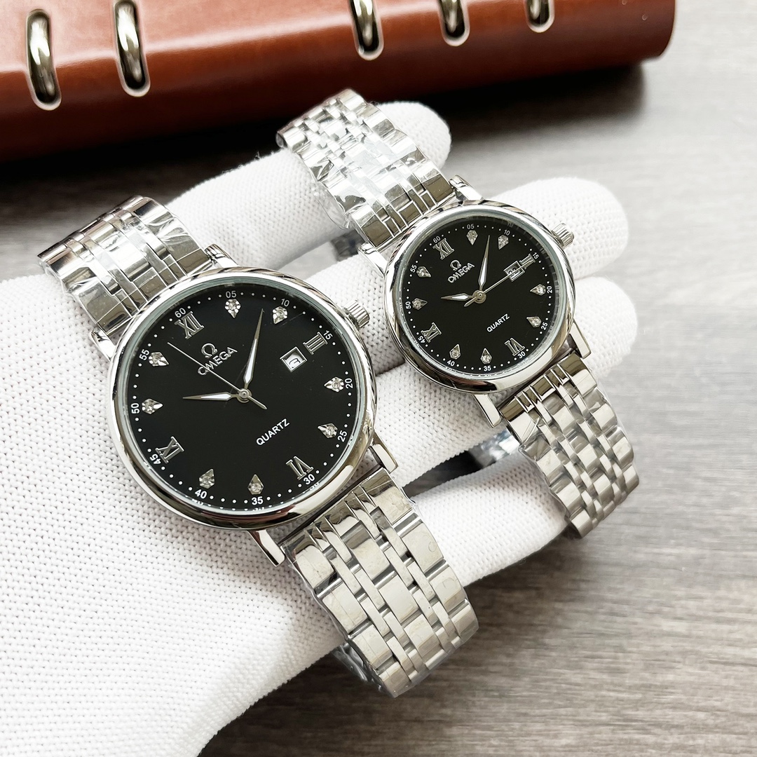 White SHELL 190 Gold shell 210 Steel band ?20
Classic Omega ?? couple watch with imported quartz movement Mineral glass crystal 316L stainless steel case Diameter 40mm for men 30mm for women Thickness 8mm?? If today's sun ?? stops its dazzling light. Then