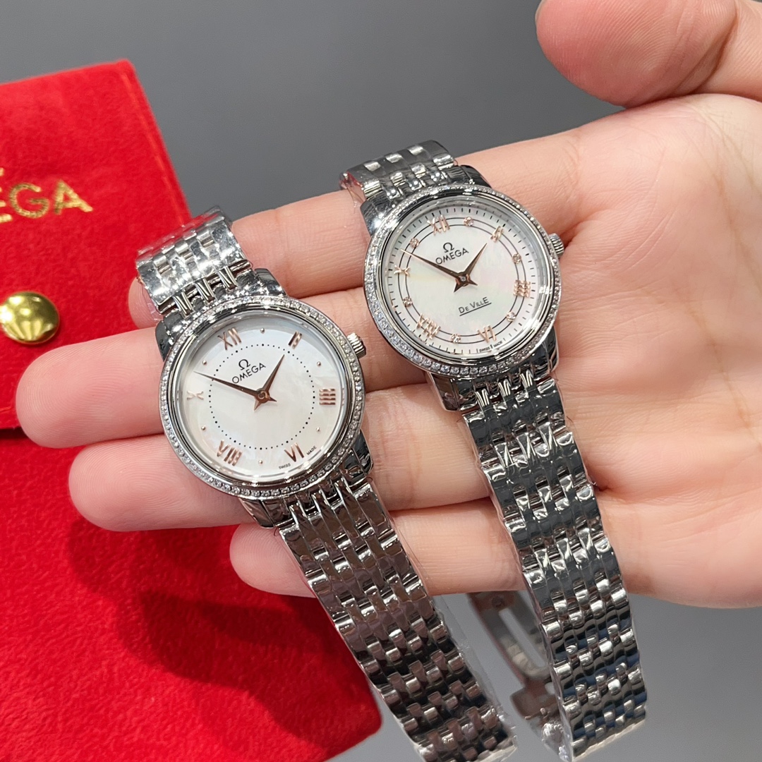 ??300 gold 320 diamonds +30
Taiwan factory paired with red packaging gift bag Omega de Ville Quartz collection watch
The women's watch measures 27.4mm and the men's watch 39mm
Imported Swiss quartz movement, 316 stainless steel case, scratch-resistant gla