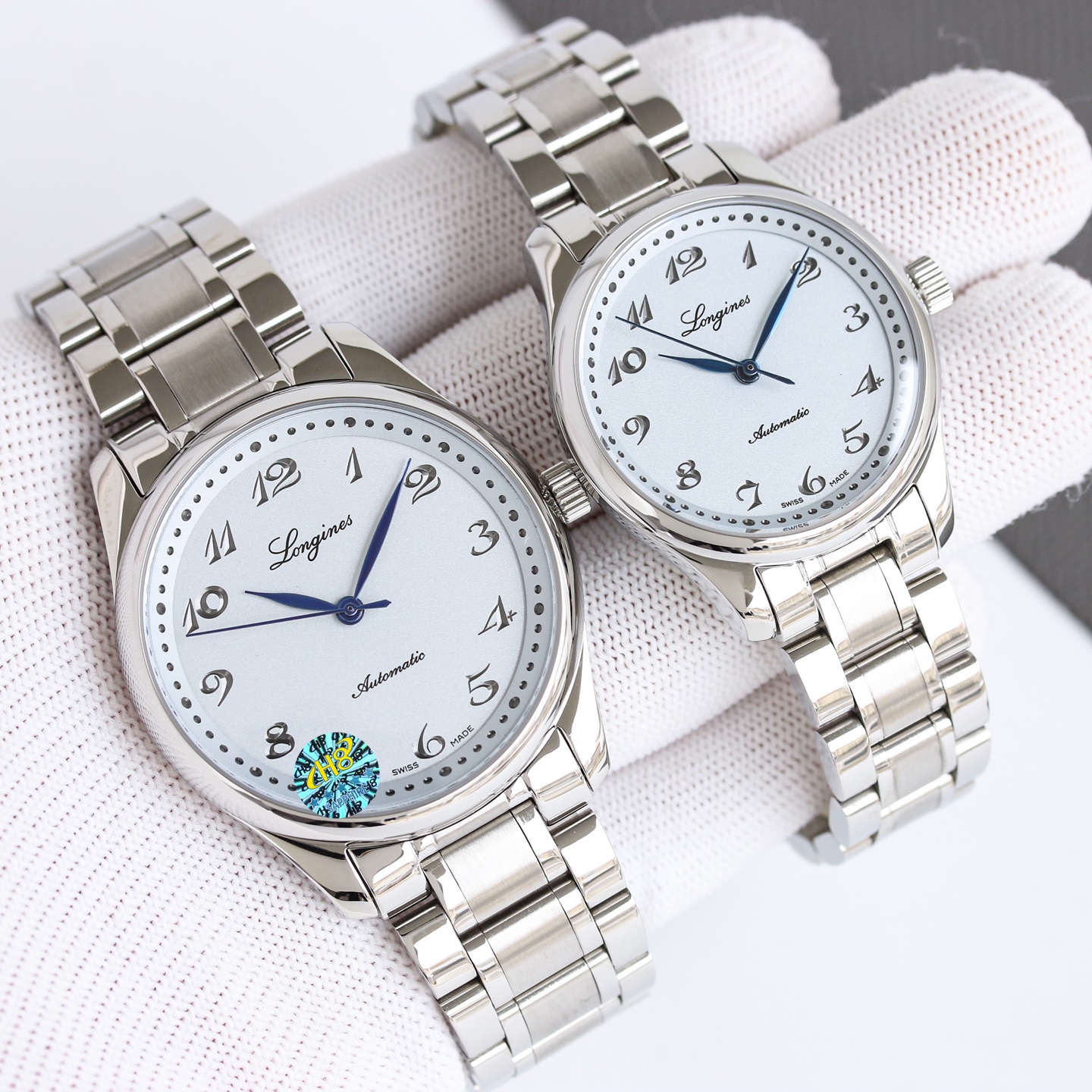 White case 1000, gold case 1050, steel strap ? 50,2892 movement ?250
New ?? Couple Master Craftsman upgraded again ?? Upgrade highlight 1? The intaglio Arabic numeral metal hour markers are a major highlight of the new Master Craftsman, creating a deep te