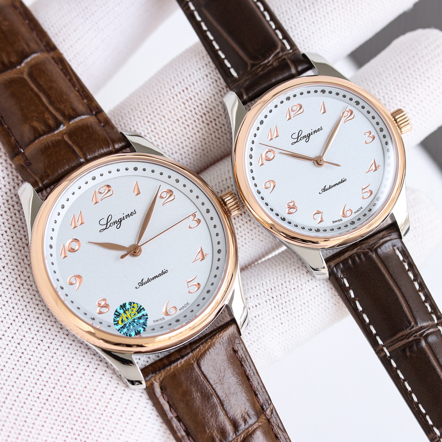 White case 1000, gold case 1050, steel strap ? 50,2892 movement ?250
New ?? Couple Master Craftsman upgraded again ?? Upgrade highlight 1? The intaglio Arabic numeral metal hour markers are a major highlight of the new Master Craftsman, creating a deep te