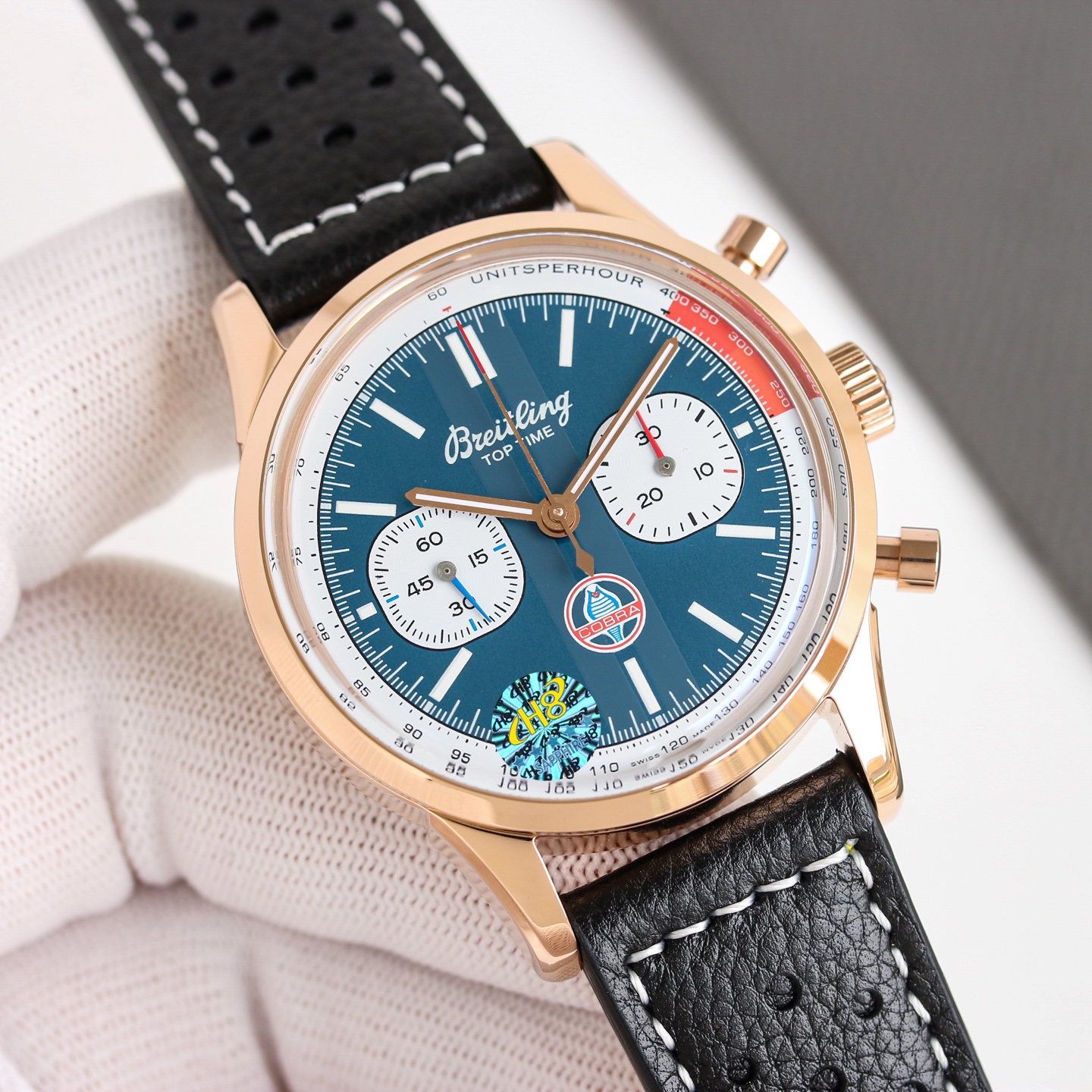 White case 1650, rose case 1700
BLS new Breitling Premier B01 Chronograph (the same as Daniel Wu)
Material: 316L stainless steel
Diameter: 42mm
Thickness: 13.65 mm
Crystal: Pot lid curved crystal glass, double-sided anti-glare treatment
Case back: screw-d