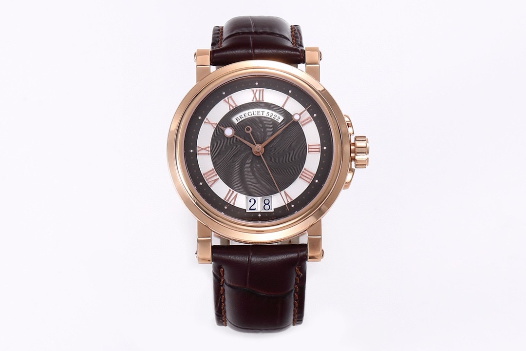 The white case 1750 and the gold case 1800
The HG Breguet Marine collection ??OR8 is equipped with a reissue Breguet Cal.517GG movement, Breguet hands (openwork off-center "moon-shaped" hands), Breguet numeral hour markers, the iconic water wave pattern o