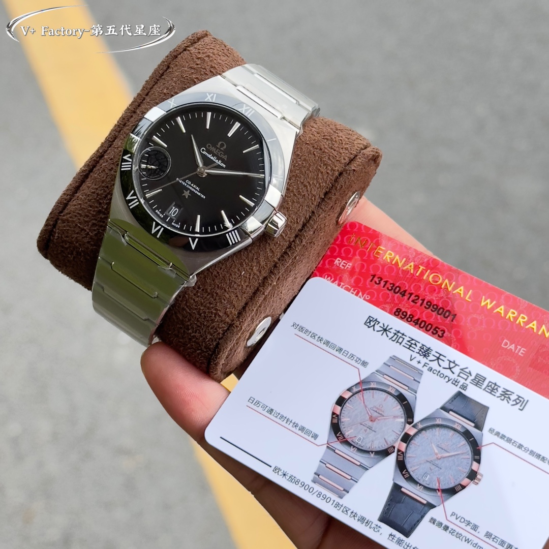 V+ Factory presents the Omega 41mm Master Chronometer (5th generation Constellation) 131.30.41.21.99.001 series with the highest and most complete steel strap + leather strap Constellation
Purchase the original version, apply the latest craftsmanship and 