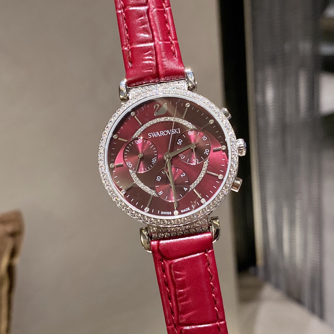 ??330, original installation ??Swarovski new PASSAGE fashion crystal three-eye Chronograph three-in-one scale chronograph, exquisite design stylish stylish, modern light luxury Swiss quartz watch, 36mm*19mm