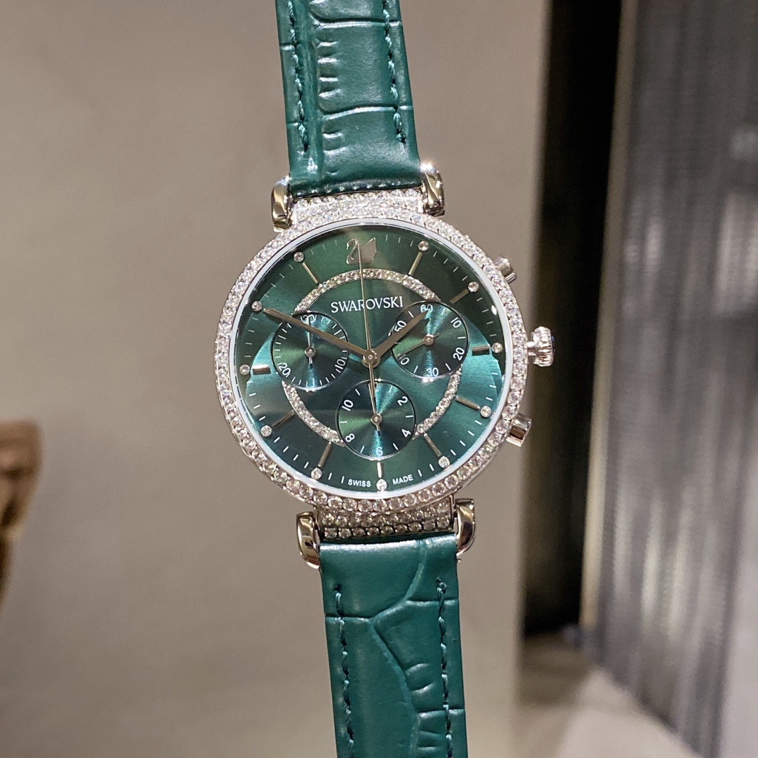 ??330, original installation ??Swarovski new PASSAGE fashion crystal three-eye Chronograph three-in-one scale chronograph, exquisite design stylish stylish, modern light luxury Swiss quartz watch, 36mm*19mm