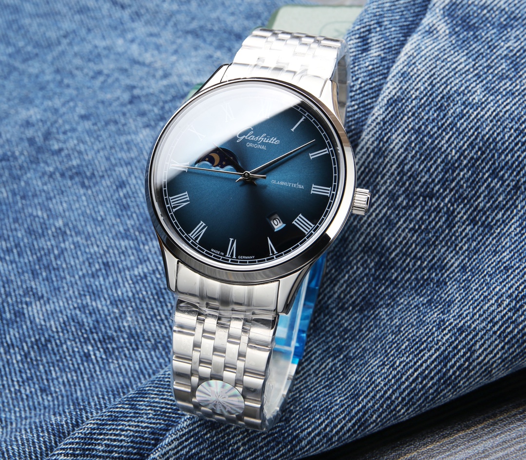 White leather 640. Steel band ?20. (Deep water resistance, swimmable ??!)
Glashutte, Sun Moon Stars series, with custom original imported 8217 movement (0 repair 0 after-sales), 24 hours/true moon phase display, 4/5-digit date display. Double sapphire cry