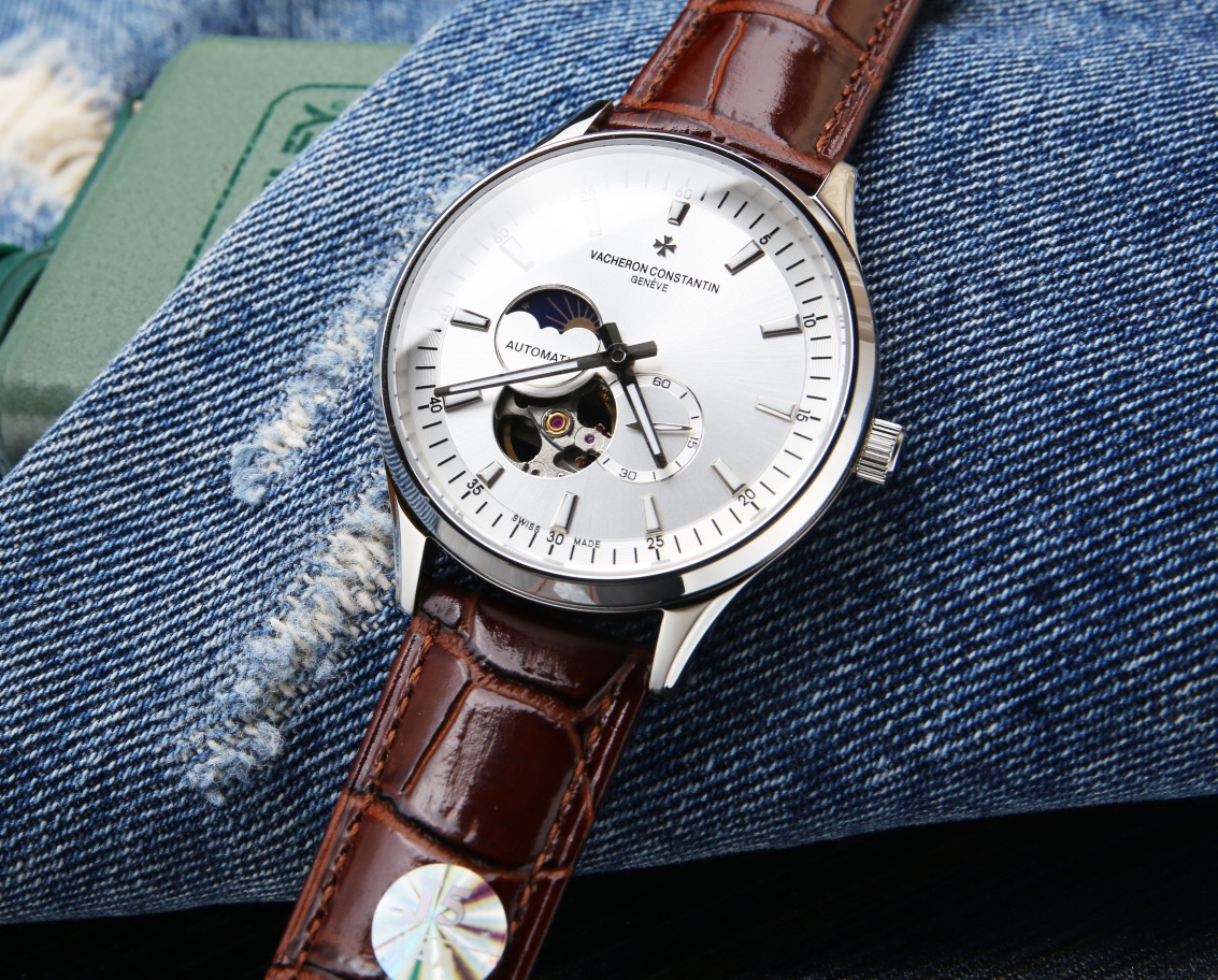 White skin P: 680. (Waterproof 5 degrees, swimming ??!)