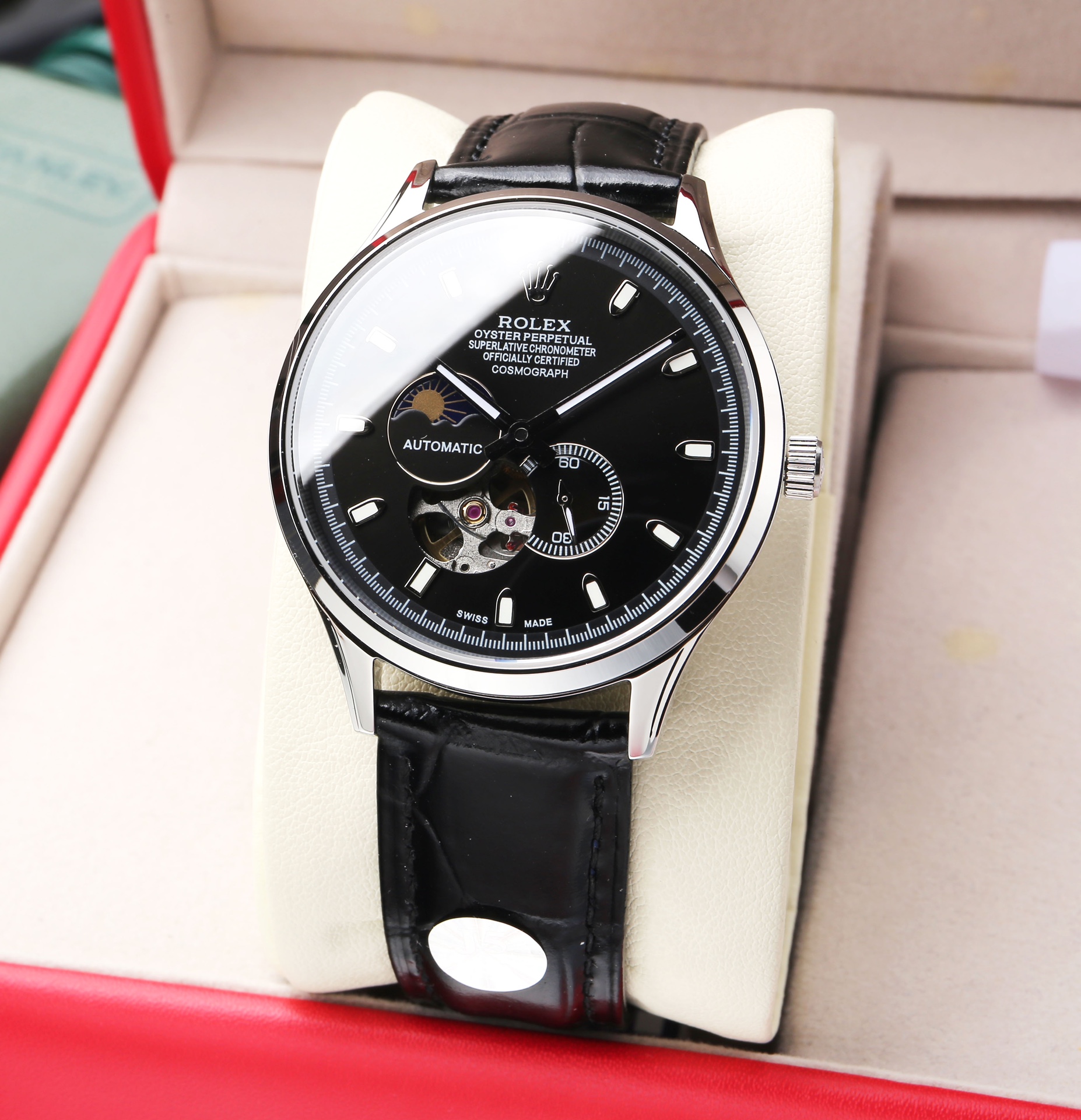 White leather P: 680. Gold leather ?20. Steel belt ?20. (This product has been strictly tested for water pressure resistance, water resistance up to 120 meters ??)