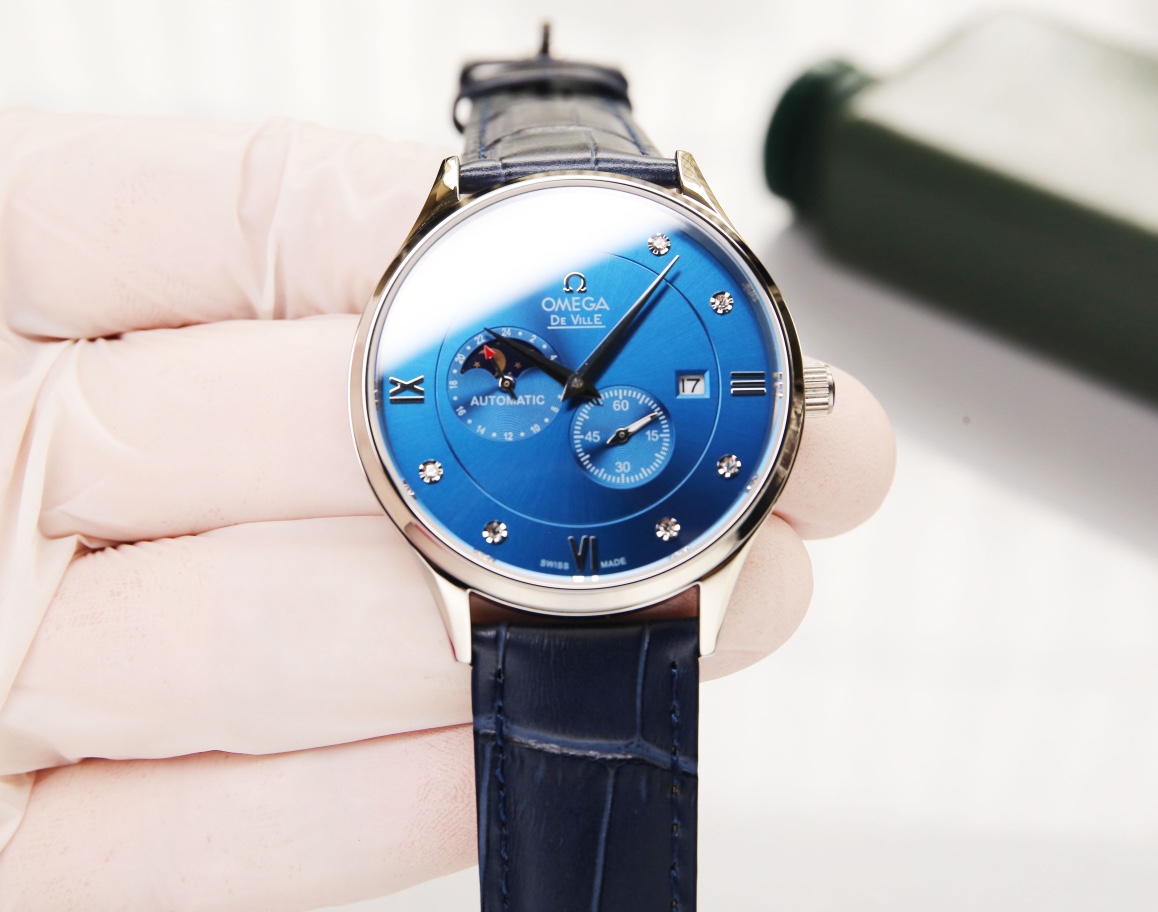 White skin P: 640. Gold ?20 (5 ?? Water resistance, swimmable ??!)
Omega - Sun Moon Star series, with custom original imported 8219 movement (0 repair 0 after-sales), 24 hours/true moon phase display, 5-position small seconds. Double sapphire crystal, Ita