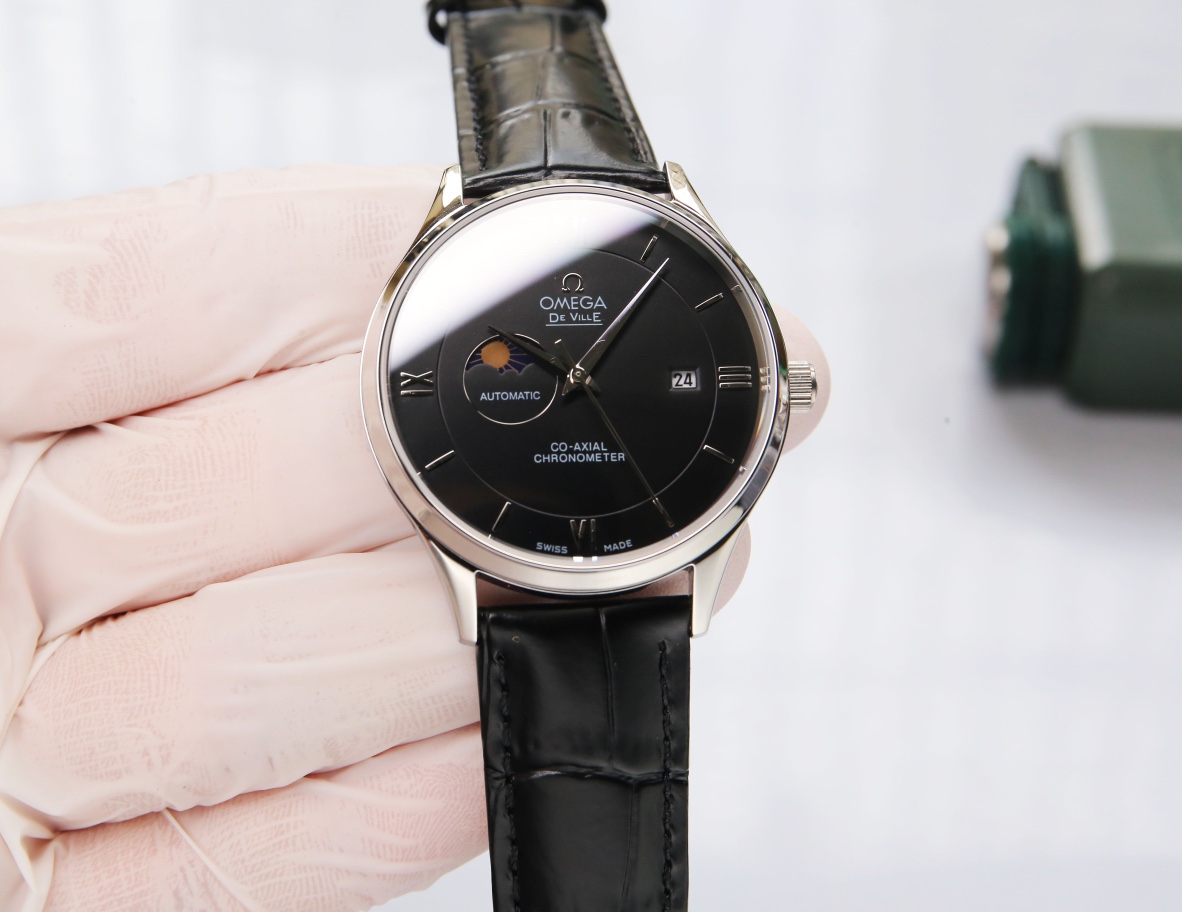 White leather P:700. Steel band ?20 (5 ?? waterproof, swimmable ??!)
Omega - Sun Moon Star series, with custom original imported 8217 movement (0 repair 0 after-sales), 24 hours/true moon phase display, 5-position small seconds. Double sapphire crystal, I