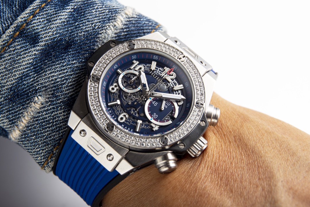 White diamond: 480. Black rose blue ?20.