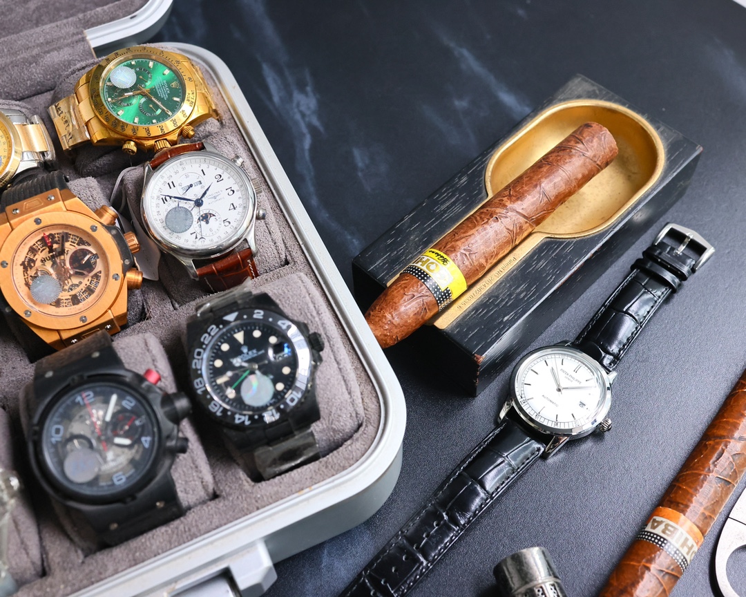 PATEK PHILIPPE- Hot new style, new pot lid, time-consuming up to 8 months! Ultra-thin men's automatic mechanical watch, with imported original 9015? movement, 28,800 vibrations per hour, zero repair ? quality, 40mm diameter original size, ultra-thin craft