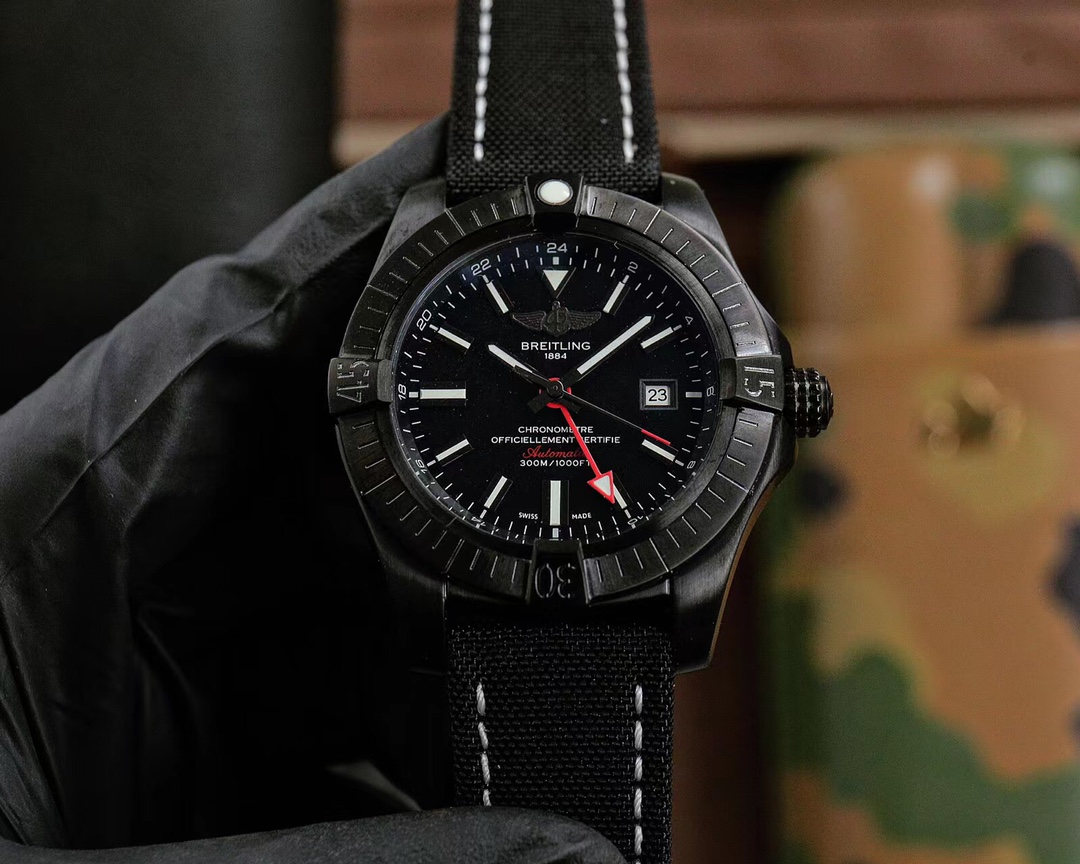 ?? Breitling Avenger Series Automatic Mechanical 43*13mm arch bridge Tempered glass Thai Oak tape/Military canvas strap Original pin buckle Avenger Blackbird Reconnaissance Aircraft carrying the mission of changing history