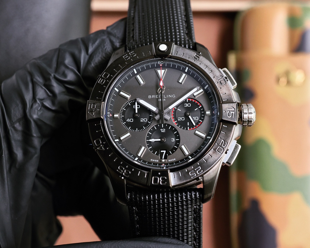 ?? Breitling Avenger series Japanese multi-functional quartz 43*13mm arch bridge tempered glass Italian cowhide strap original buckle Avenger Blackbird Reconnaissance aircraft carrying the mission of changing history