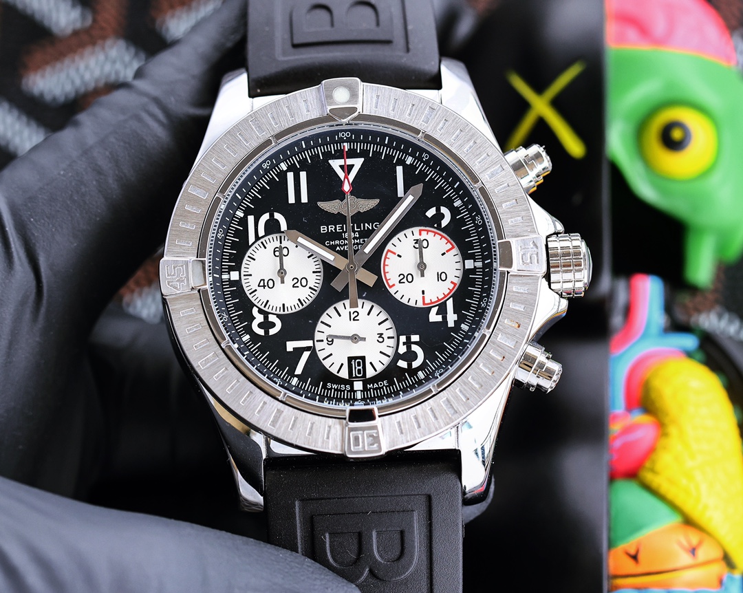 ?? Breitling Avenger series Japanese multi-functional quartz 43*13mm arch bridge tempered glass Italian cowhide strap original buckle Avenger Blackbird Reconnaissance aircraft carrying the mission of changing history