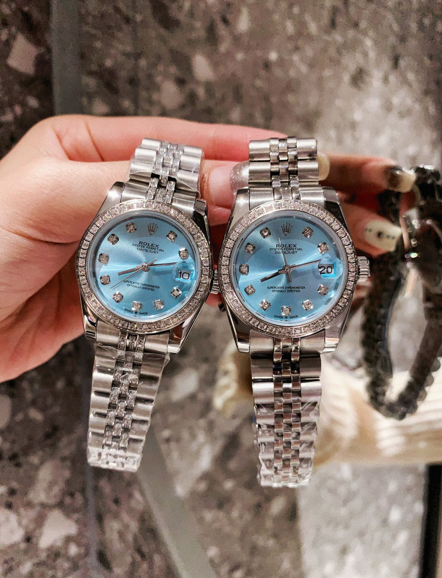 ?? Strap without diamonds 260
Rolex Datejust classic women solid steel strap - original buckle imported movement Little Red Book Hot recommendation Design shows unique noble elegant goddess temperament! The 316 stainless steel case is hand-set with Swarov