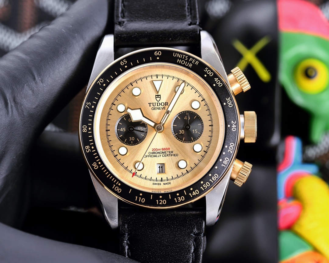 ?? TUDOR Veucia collection with True Pearl movement Size: 42mm coated glass stainless steel strap ? original clasp A new interpretation of the retro Tudor