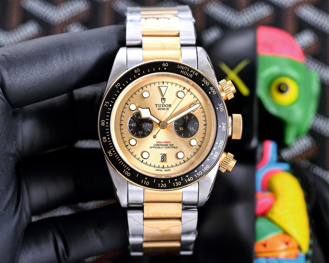 ?? TUDOR Veucia collection with True Pearl movement Size: 42mm coated glass stainless steel strap ? original clasp A new interpretation of the retro Tudor