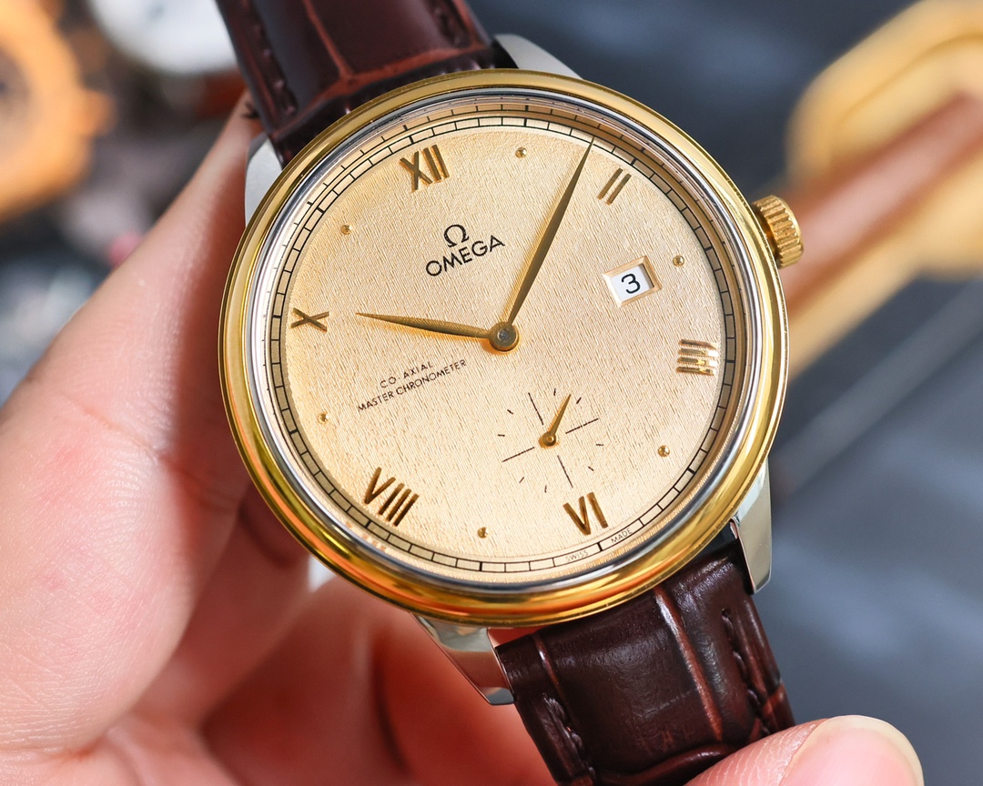 The third generation Butterfly Fly Elegance makes a grand debut ??
1? TW The latest Omega De Ville Elegance Small Seconds model has been newly upgraded with a 41mm diameter in sync with official website
Inside, the Omega 8802 Master Chronometer movement i