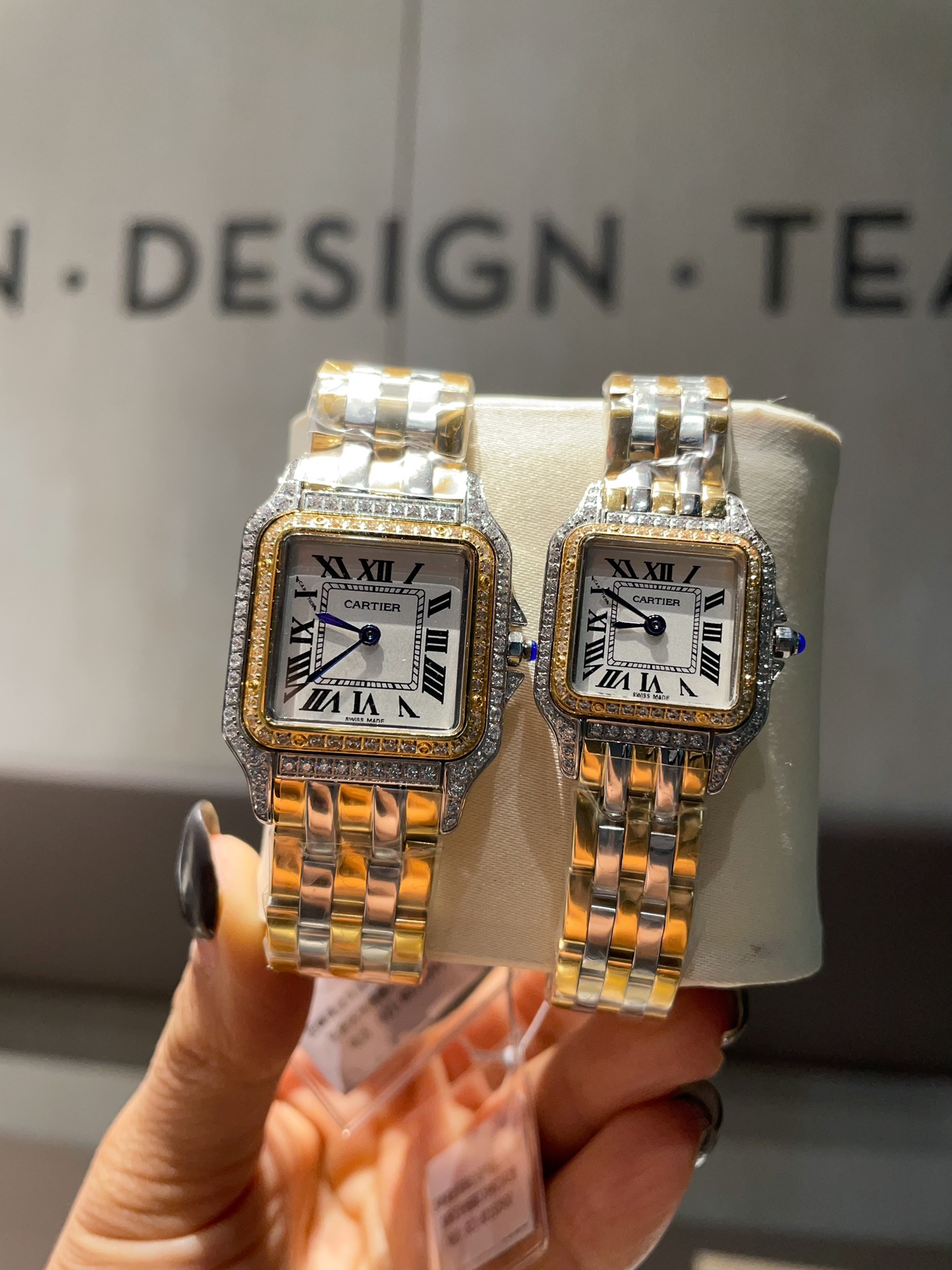 Custom Panthere de Cartier - The all-new upgraded Cartier Panthere de Cartier collection interprets confidence and elegance with its exquisite and dynamic design and modern style. Its lines are smooth and alluring, fitting the wrist as if dancing on the s