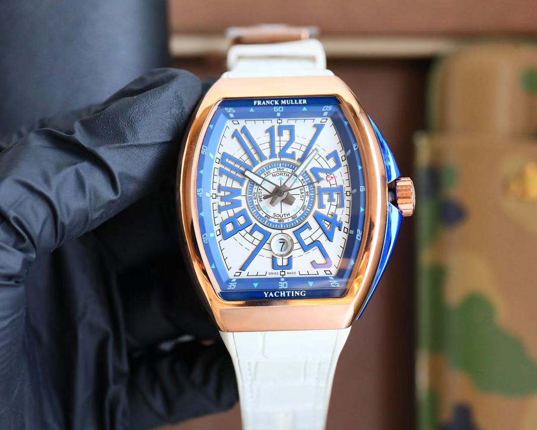 ?? Franck Muller V45 SC DT series 54*42*15mm automatic mechanical movement Blue light coated glass cowhide strap bottom rubber folding clasp blend sporty design style perfect arc interlayer design in the middle shows gentlemanly taste