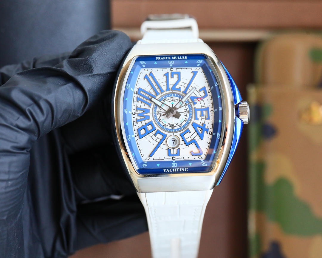 ?? Franck Muller V45 SC DT series 54*42*15mm automatic mechanical movement Blue light coated glass cowhide strap bottom rubber folding clasp blend sporty design style perfect arc interlayer design in the middle shows gentlemanly taste