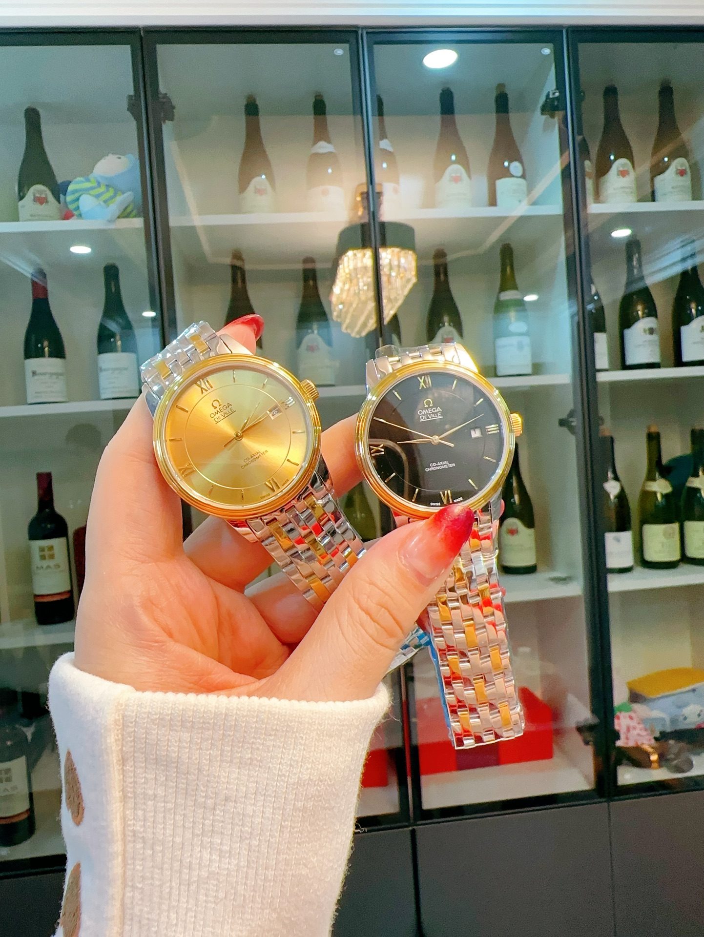 Steel strap ? Omega... Butterfly Fly collection... 40mm??? high quality.. Men ? Classic bestsellers.. ! Fully AUTOMATIC MACHINERY ?? really GOOD WORKMANSHIP... Check for quality...