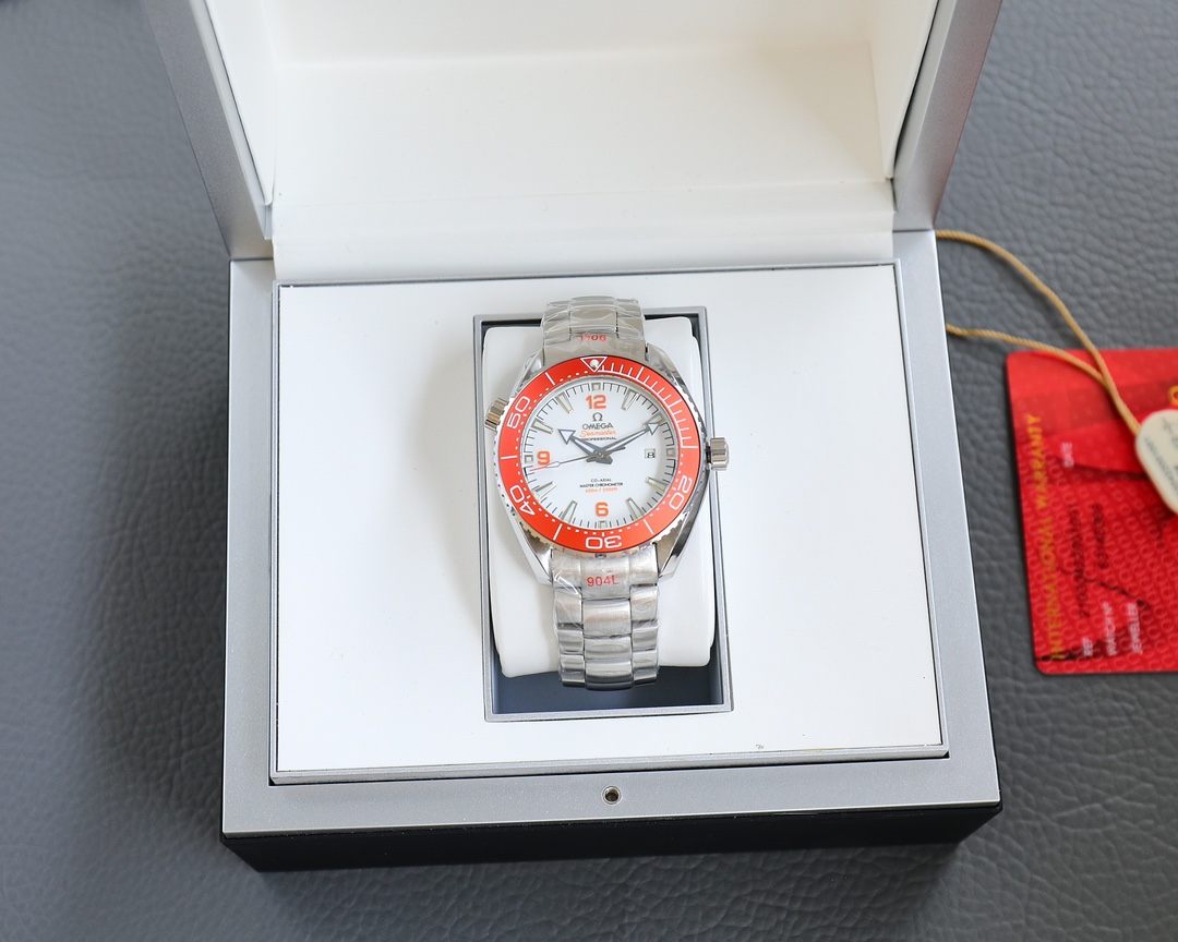Domestic splint 600, Japanese splint 700
Haima 600m clamping machine arrives
The Omega Seamaster 600 meter Diver watch is officially highly recommended for 2023. Exclusive quality across the web
[Movement] Equipped with coaxial 8900 plate, correction move