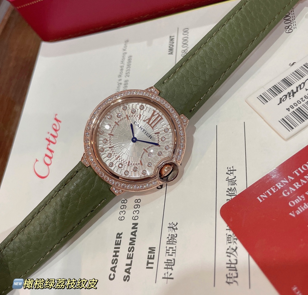 360.380??New Olive green early spring ?? Grass color ?? Tones symbolizing sacred peace ?? Rare hues. Custom-made lychee grain grain saturation just right Fine sheepskin super soft and comfortable to wear ? Stand out in a second, light luxury artistic sens