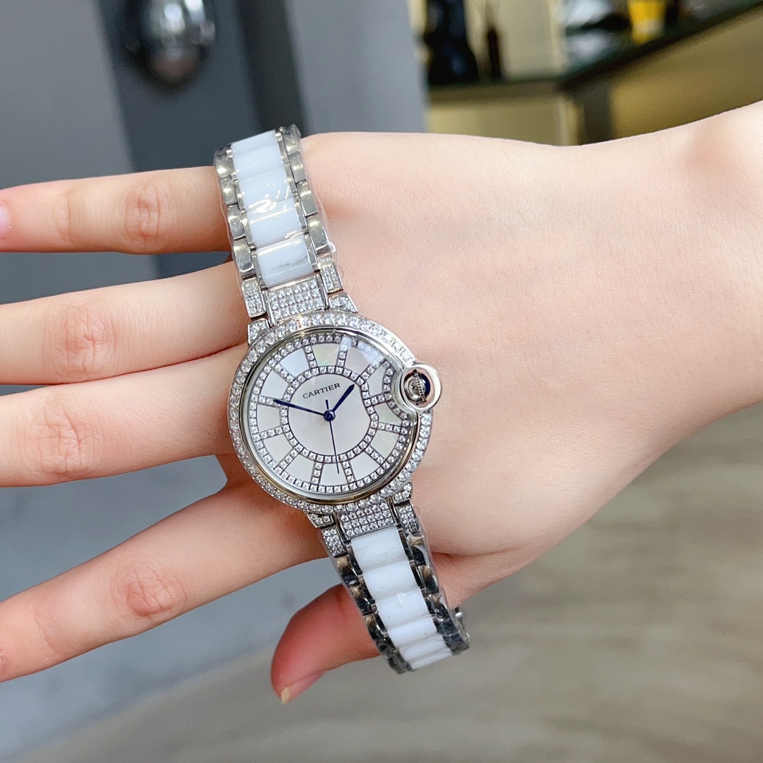 ?? Interceramic strap full of diamonds white case 480
High-end limited edition, interceramic strap luxury NOBLE TEMPERAMENT is none other than IT [heart]
Cartier Ladies Ballon Bleu Luxury collection, quartz watch uniform color shipping [color], pearl dial