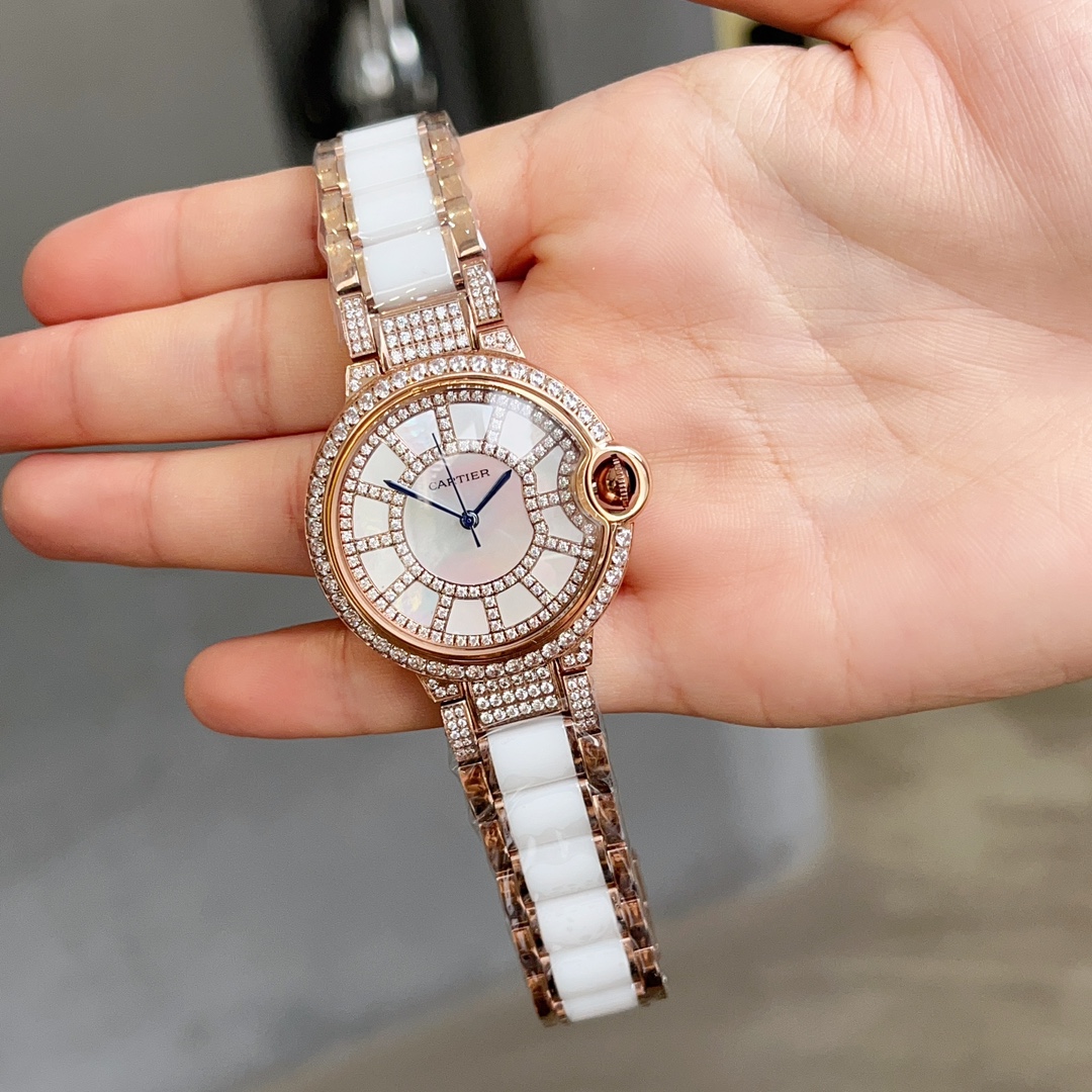 ?? Interceramic strap full of diamonds 500
High-end limited edition, interceramic strap luxury NOBLE TEMPERAMENT is none other than IT [heart]
Cartier Ladies Ballon Bleu Luxury collection, quartz watch uniform color shipping [color], pearl dial Time flow 