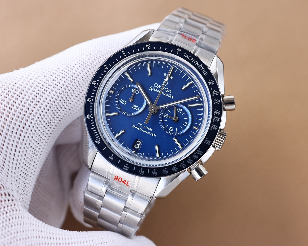 Rubber/steel: 470. Omega's new 2023 Speedmaster collection, the "Speedmaster Chronoscope," ingeniously offers three special functions - tachometer, rangefinder, and pulse meter - through dial scales, inspired by classic works from the 1940s.
The 44mm case