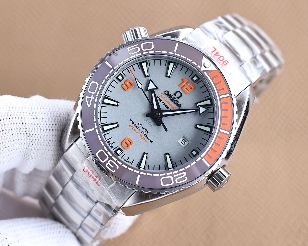 Rubber and steel are the same: 600. [Official steel band fine-tuning clasp]
Omega strongly recommends the Ocean Universe 600m diving watch for exclusive quality across the web
[Movement] Equipped with coaxial 8900 plate, correction movement 8900 restorati