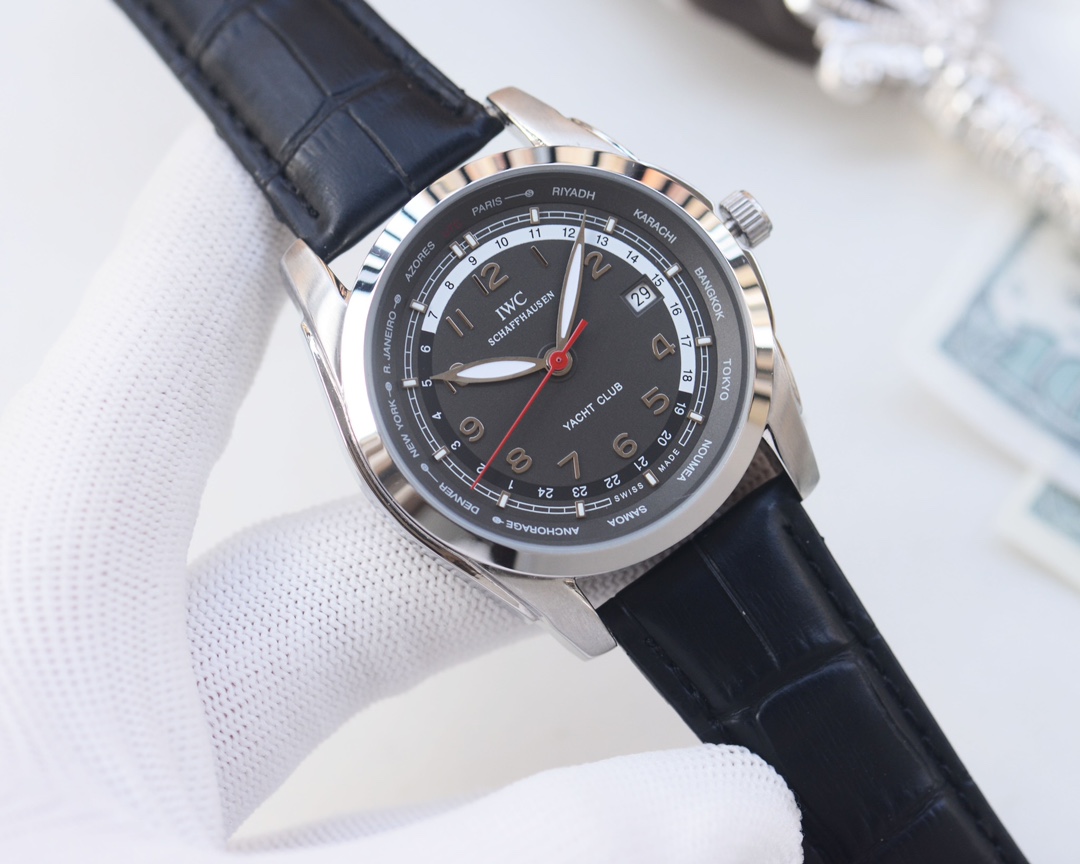 Gold and white, leather 550, steel 600
Brand: IWC????
Type: Men 's watch ????
Case: Top 316 stainless steel L
Strap: Imported calfskin strap /316L stainless steel strap
Movement: Original imported Citizen movement ??
Mirror: Mineral scratch-resistant mirr