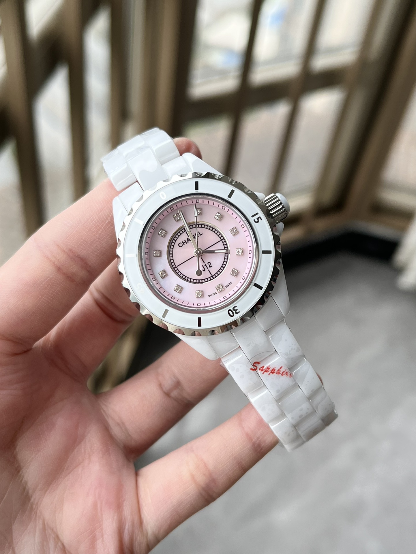 ??360 [Pearl pink shell dial]
?? CHANEL?J12?33mm pink shell quartz ??