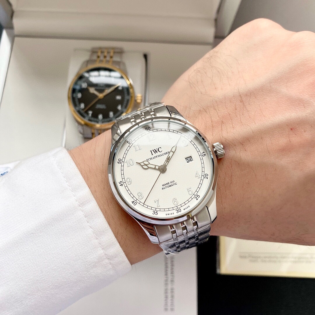 ???? Classic upgraded again, two movements to choose from ????
?? Minimalist style Classic Hot Sale ?? IWC Men's watch Automatic Mechanical/Citizen 8215 movement Mineral tempered glass 316L Stainless steel case Stainless steel strap Fashionable design Bus