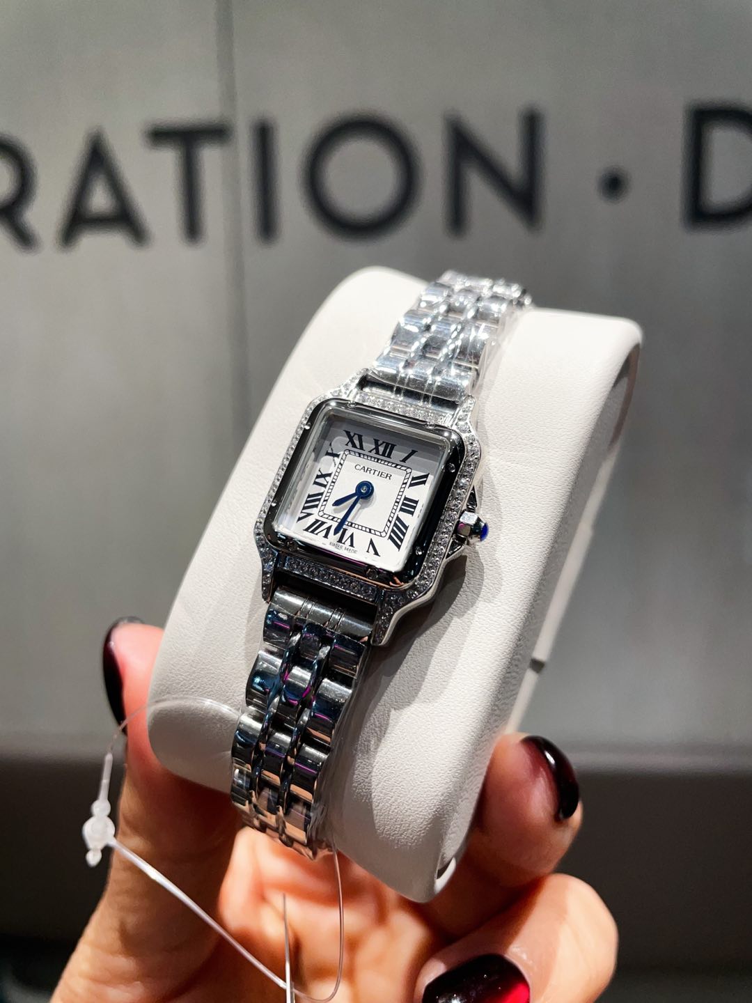 Cartier ??280
?? Fine preparation, good taste and quality,
Born to beauty, follow the light ?